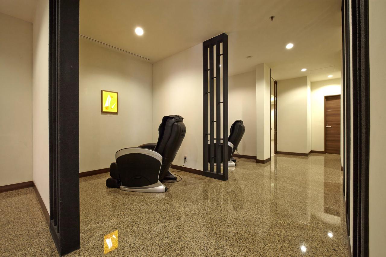 Axia South Cikarang Service Apartment Exterior photo