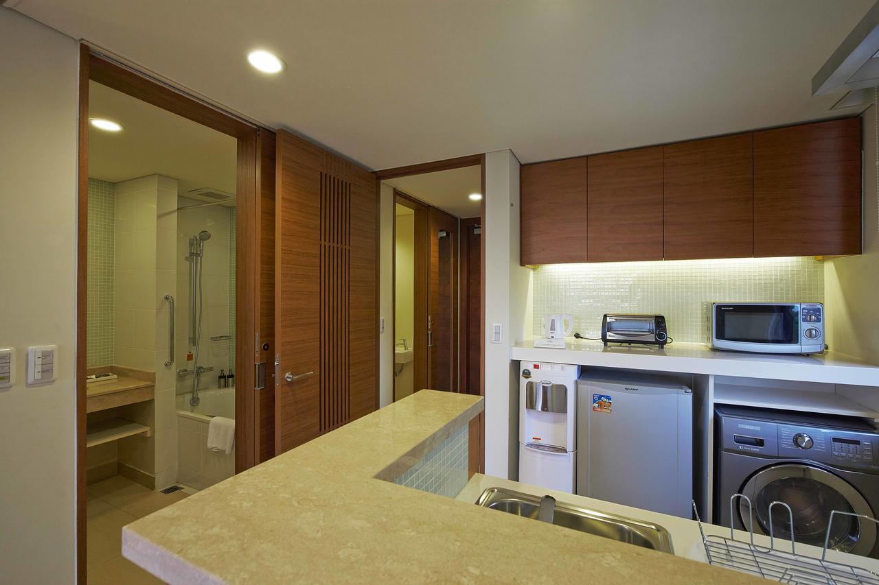 Axia South Cikarang Service Apartment Exterior photo